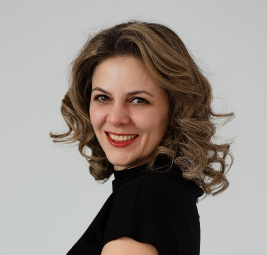 Dr. Crina Miu